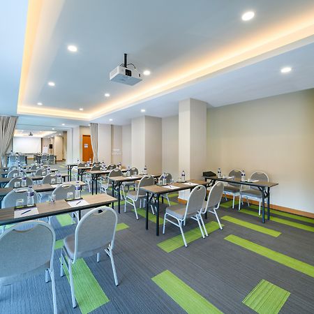 Holiday Inn Express Jakarta Matraman By Ihg Eksteriør billede