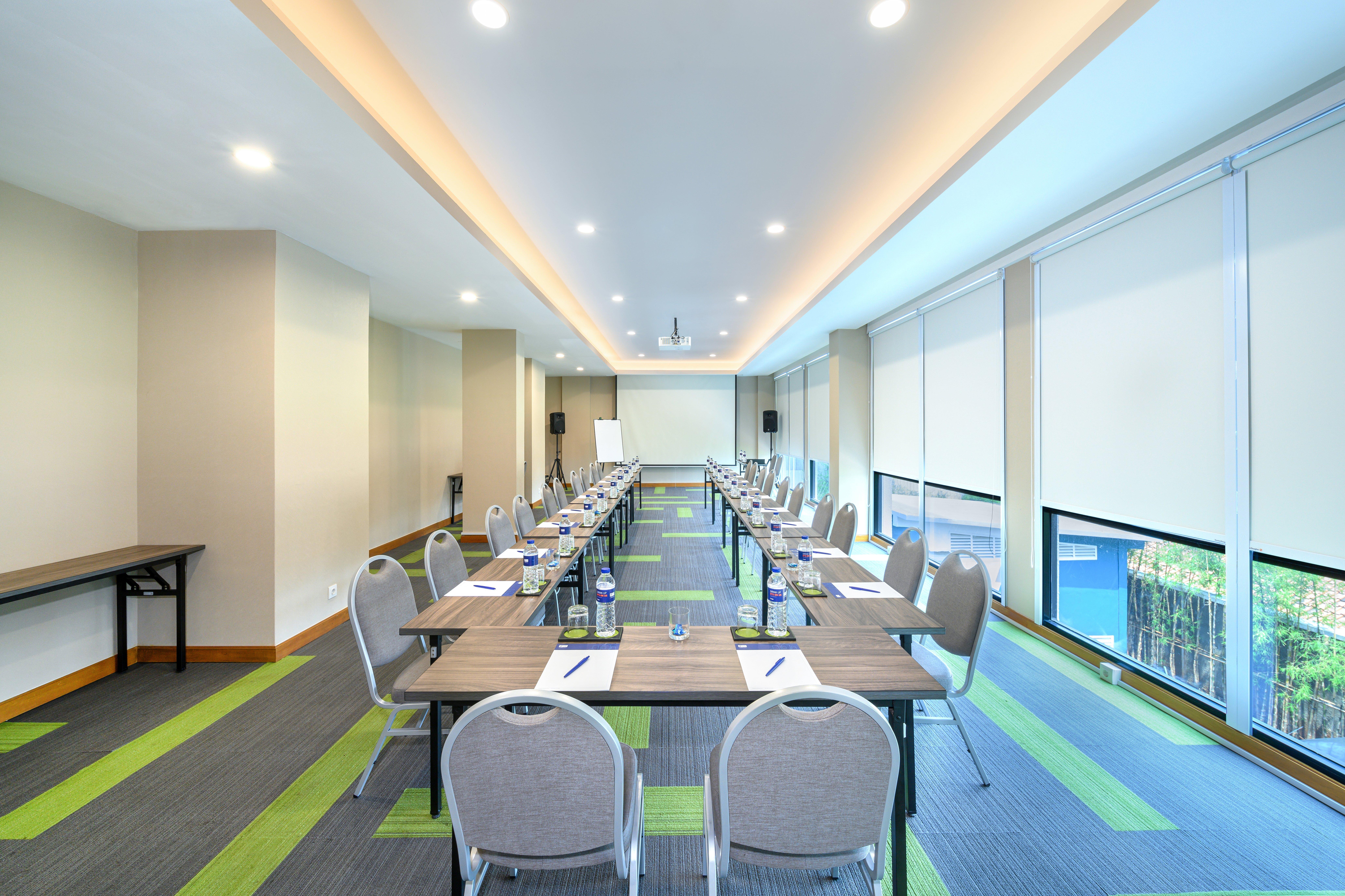 Holiday Inn Express Jakarta Matraman By Ihg Eksteriør billede