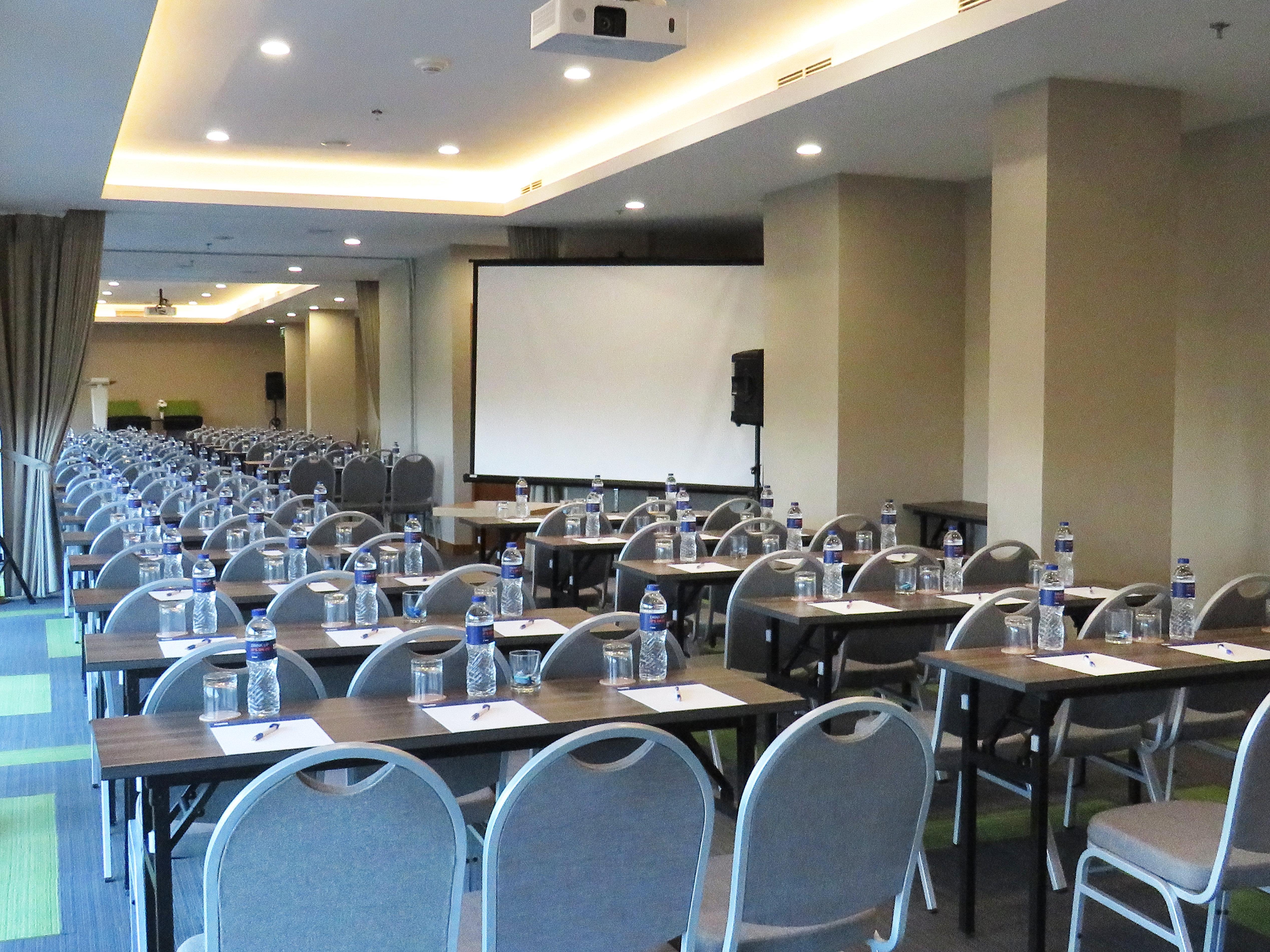 Holiday Inn Express Jakarta Matraman By Ihg Eksteriør billede