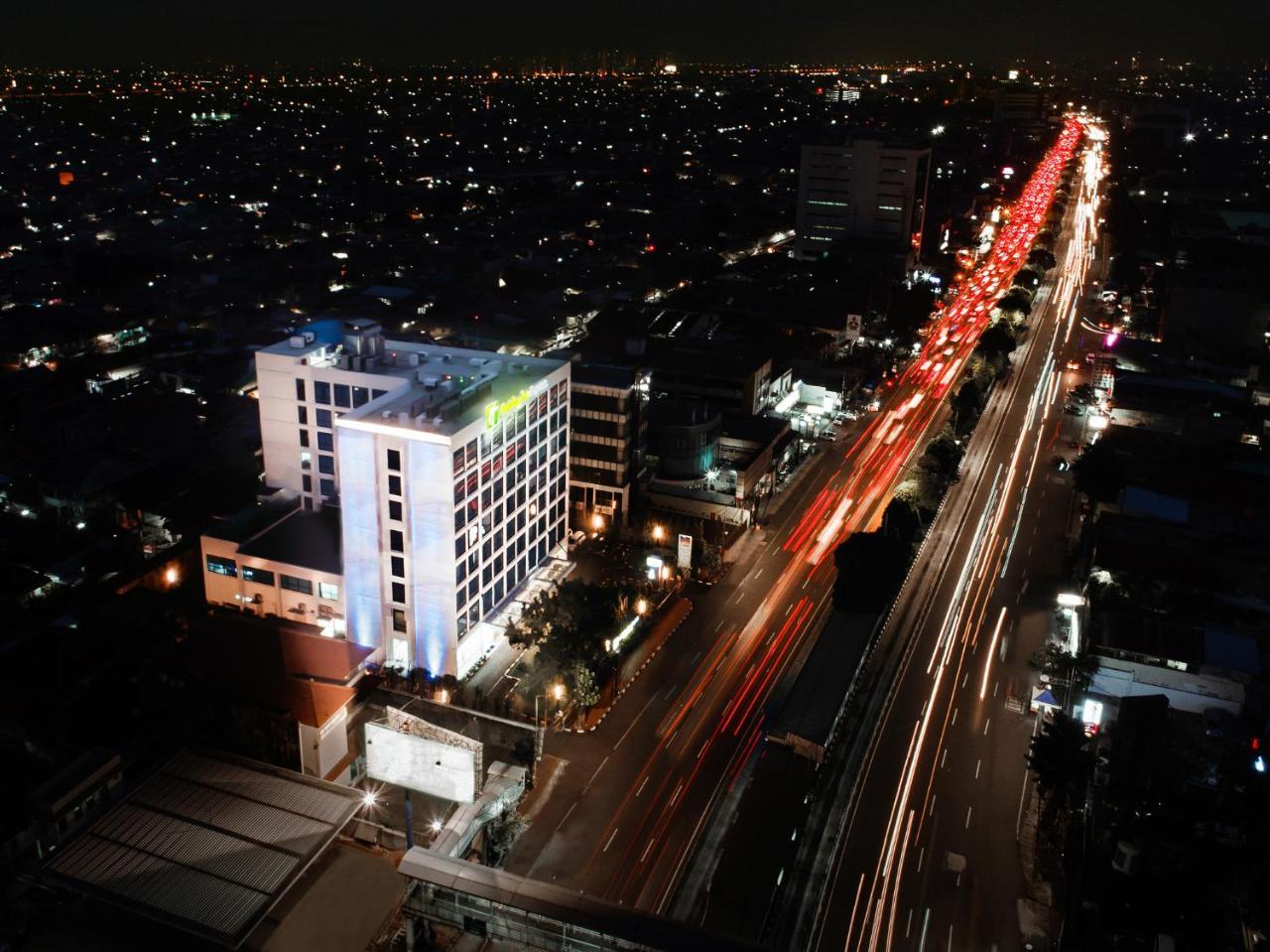 Holiday Inn Express Jakarta Matraman By Ihg Eksteriør billede
