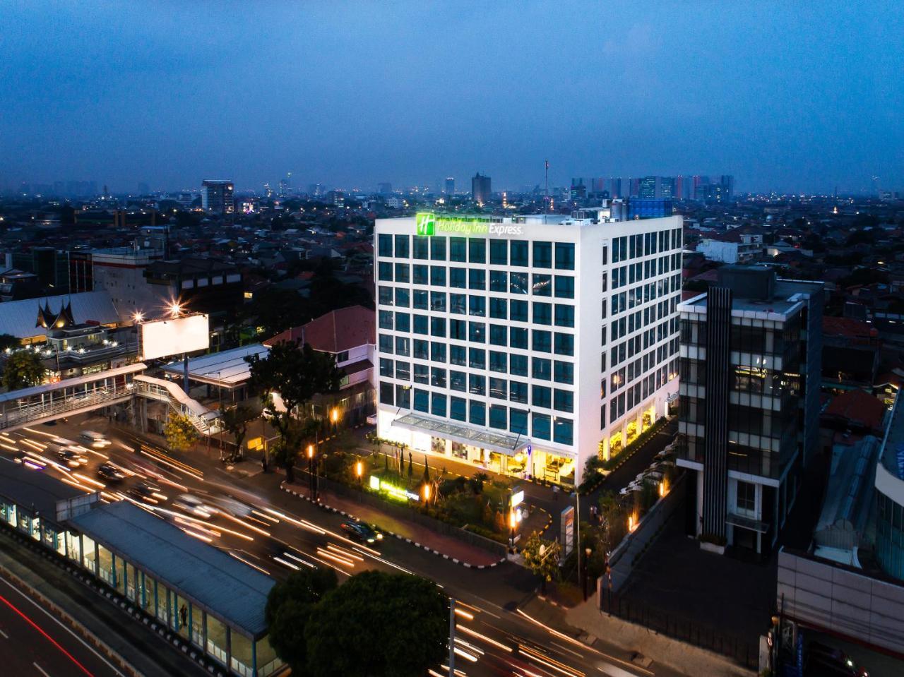 Holiday Inn Express Jakarta Matraman By Ihg Eksteriør billede